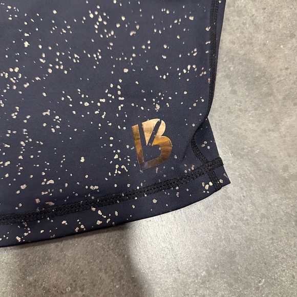 BUFF BUNNY Metallic Foil Tank Small - Picture 3 of 7